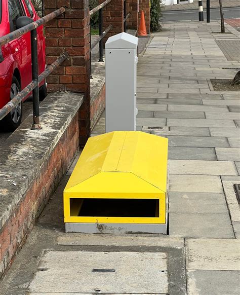 strange yellow boxes